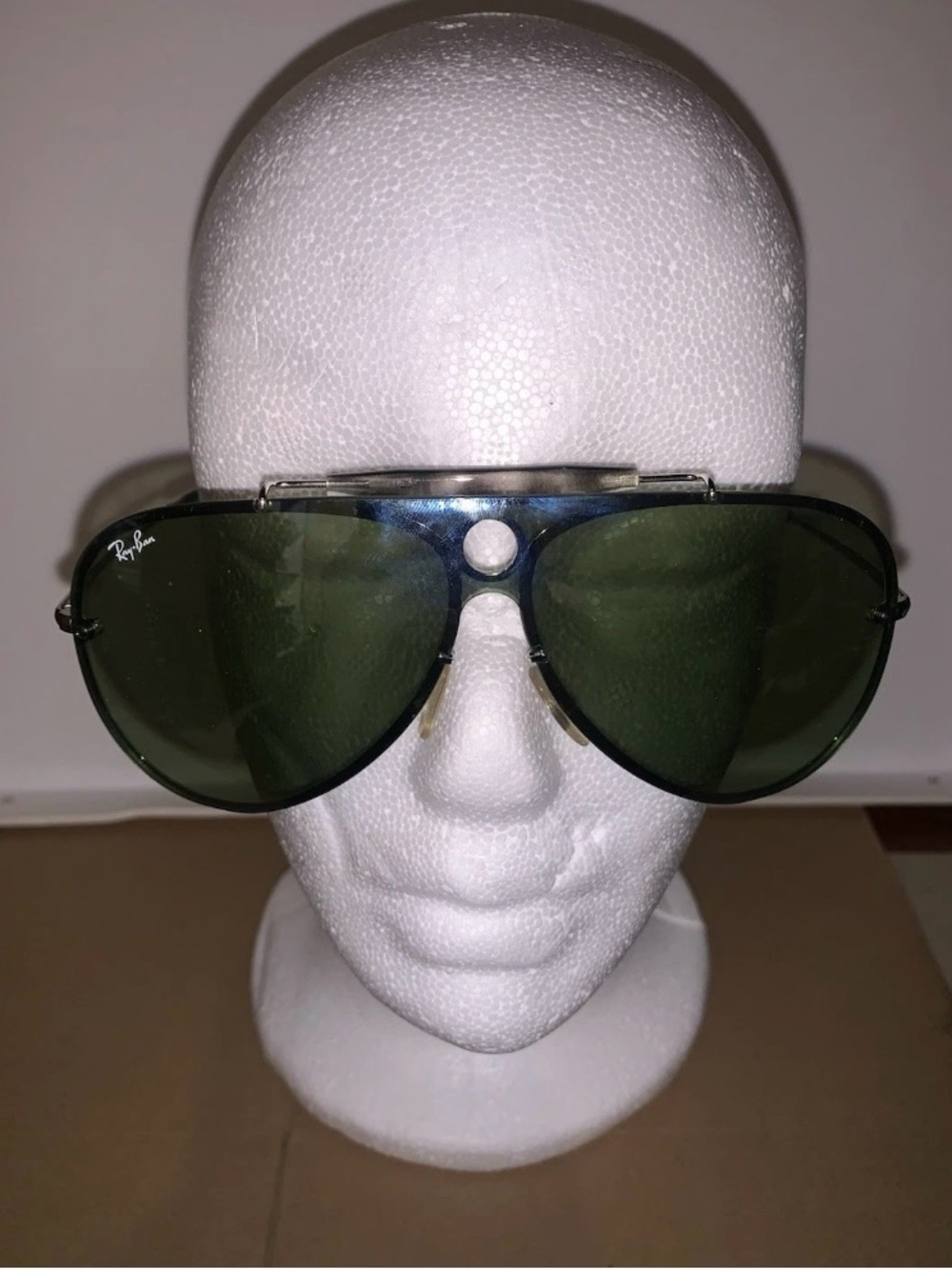 Ray-Ban Aviator Sunglasses Green Lenses with Silver Frame